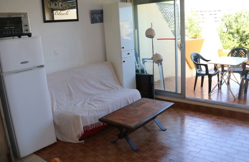 Naturist Village Apartment | Cozy Studio for 2 with Terrace, Kitchen, Elevator Access, Near Beach – Agde