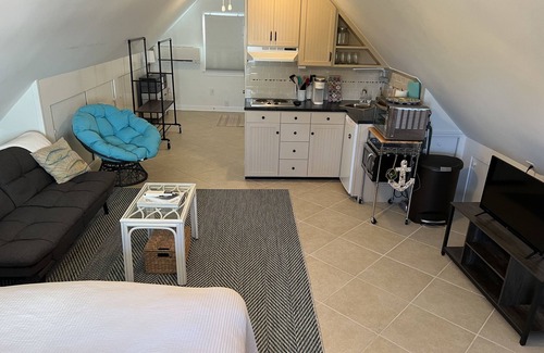 Marshallberg Apartment | Cozy studio apartment with water access located close to Beaufort and Morehead.
