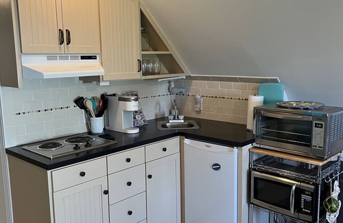 Marshallberg Apartment | Cozy studio apartment with water access located close to Beaufort and Morehead.