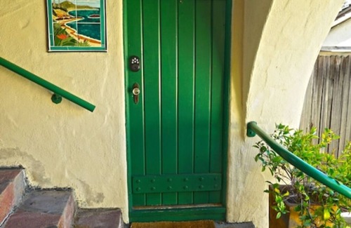 Laguna Beach Apartment | Cozy Studio Apartment with European style