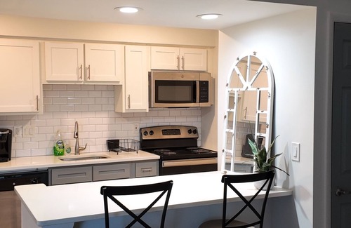 Huntsville Apartment | Cozy studio apartment in charming Huntsville with WiFi, & fitness room