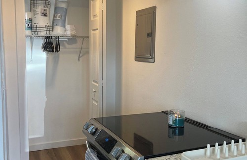 Bay City Apartment | Cozy Studio Apartment in BEAUTIFUL Bay City, Michigan!