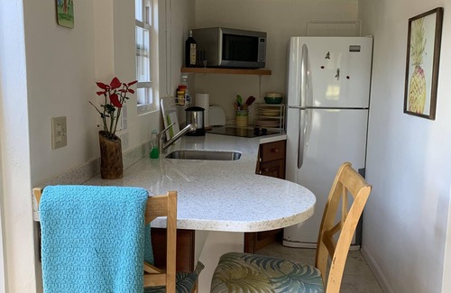 Devonshire Apartment | Cozy Studio Apt Devonshire, near Botanical Gardens and Close to town