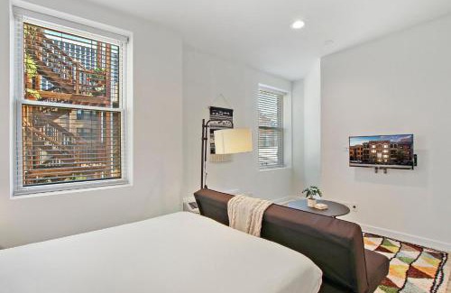 Buena Park Apartment | Cozy Studio Apt with In-Unit Laundry and Wi-Fi! - Montrose 111
