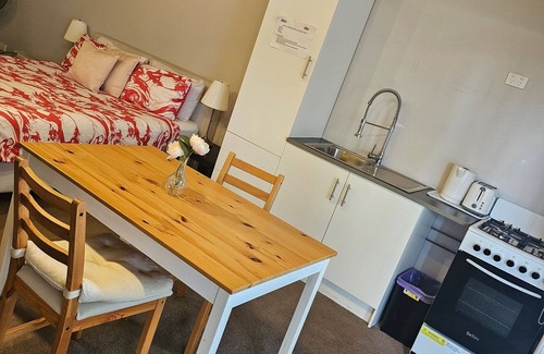 Orange Apartment | COZY STUDIO