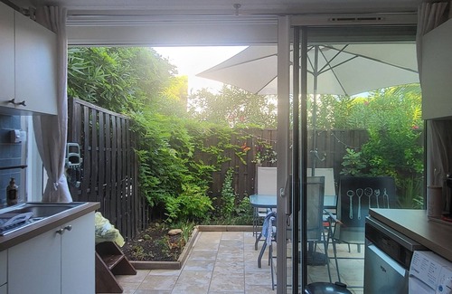 La Grande-Motte Apartment | cozy studio cabin, 4 people, private garden, near beach