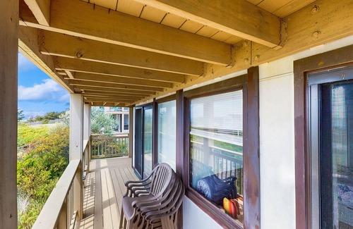 North Truro Apartment | Cozy studio condo close to the beach with bay views and deck