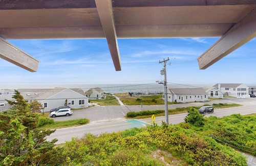 North Truro Apartment | Cozy studio condo with bay views, deck, and beach steps away