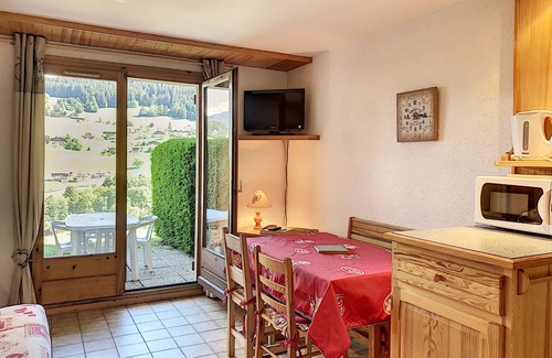 Demi-Quartier Apartment | Cozy studio for 3 with terrace, parking, and ski locker in Combloux