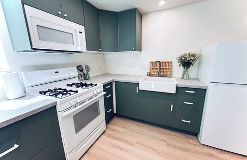 Nevada City Apartment | Cozy studio in adorable Nevada City with AC, WiFi