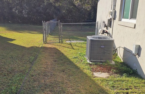 West De Land House | Cozy studio in nice DeLand with AC, WiFi