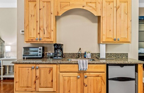 Lynn Apartment | Cozy studio in peaceful Lake Lanier with WiFi, AC