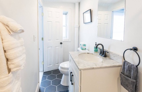 Logan Square Apartment | Cozy studio in the Art Museum area