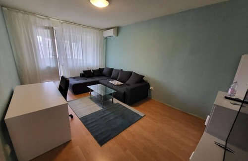 Militari Apartment | Cozy studio in welcoming Bucuresti with WiFi