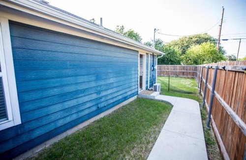 Fort Worth Apartment | Cozy Studio Mins to JPS, Medical City, Historic District, Zoo, Water Garden
