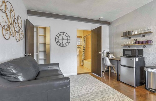 West Colorado Springs Apartment | Cozy Studio Near Garden of the Gods