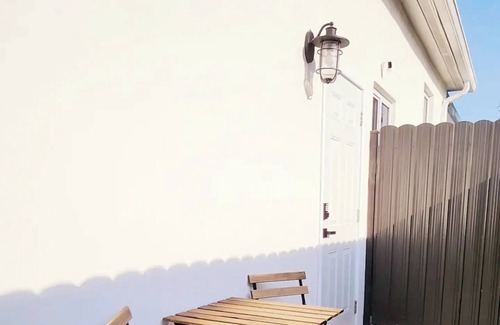 Flagami Apartment | Cozy Studio Near Coral Gables