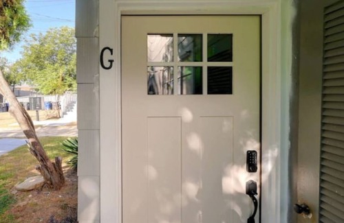 Mahncke Park Apartment | Cozy! Studio near DT Ft.Sam UIW Trinity Pearl (#G)