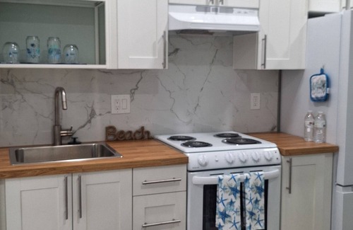 Lauderhill Apartment | Cozy studio near Sawgrass Mills Mall and Amerant Bank Arena with WiFi & AC.