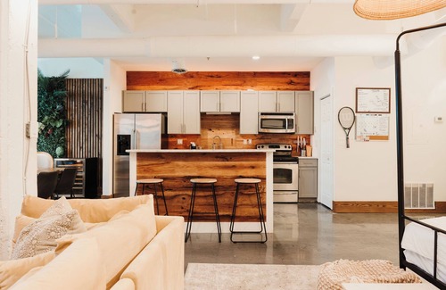 Old Fourth Ward Apartment | Cozy studio on the ATL Beltline FREE Parking!