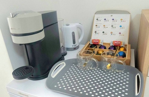 Jubilee Apartment | Cozy Studio Room in a Shared House, On street Free Parking.
