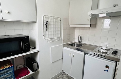 Cambo-les-Bains Apartment | Cozy Studio with Balcony & Parking in Quiet Residence, Cambo-les-Bains