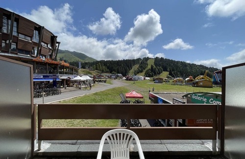 Laveissiere Apartment | Cozy Studio with Terrace, Ski Locker, and Easy Access to Slopes and Shops