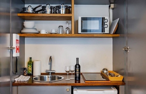 Lower Town Apartment | Cozy Studio with Unesco Views