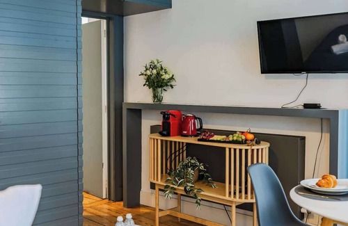 Lower Town Apartment | Cozy Studio with Unesco Views