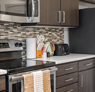 West End Apartment | Cozy & Stylish Loft in Midtown Nashville