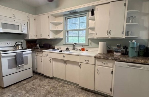 Vilas Cabin | Cozy Sugar Grove Cabin w/Mountain Views & River