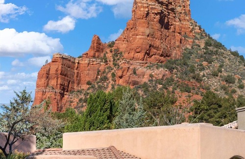 Oak Creek Apartment | Cozy suite in the Village of Oak Creek, a short distance to Bell Rock