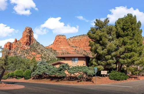 Oak Creek Apartment | Cozy suite in the Village of Oak Creek, a short distance to Bell Rock