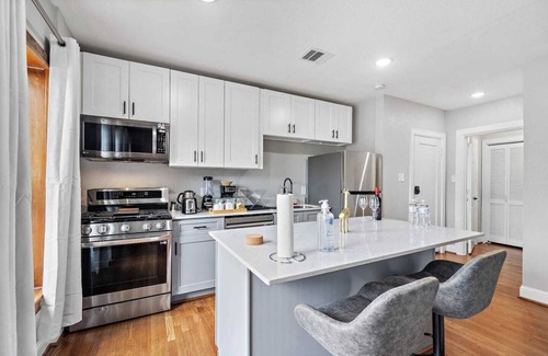 MacGregor Apartment | Cozy Suite near Med Center 2 min to museums