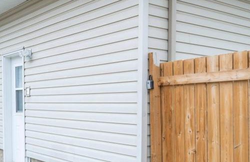 West Edmonton Apartment | Cozy Suite - Walk to West Ed Mall