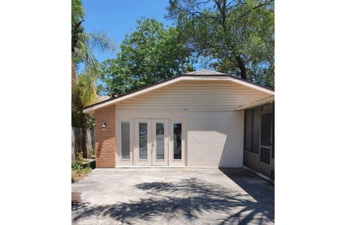 New Port Richey House | Cozy suite with separate entrance.