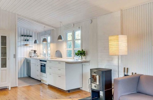 Strøby Egede House | Cozy summer house close to the water.