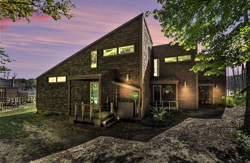 Gaylord Condo | Cozy Summer Townhome - Beautiful Lakefront Access in a Private, Rural Community