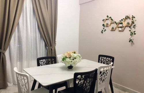 Baharu Apartment | Cozy&Sweet Bayview Villa - 3 br 2bth 6 beds (8pax)