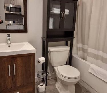 Downtown Gatineau Apartment | Cozy Sweet Studio #9. Ten min to D.T Ottawa