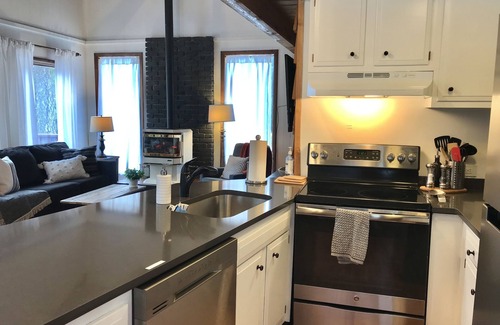 Sandpoint Ski Chalet | Cozy Swiss Style Chalet with Hot Tub