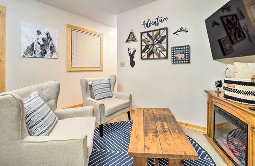 Sylva Cabin | Cozy Sylva Guesthouse w/ Deck + Mtn Views!