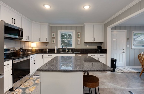 Franklin House | Cozy & Tasteful 3Br Cottage Walkable to Downtown