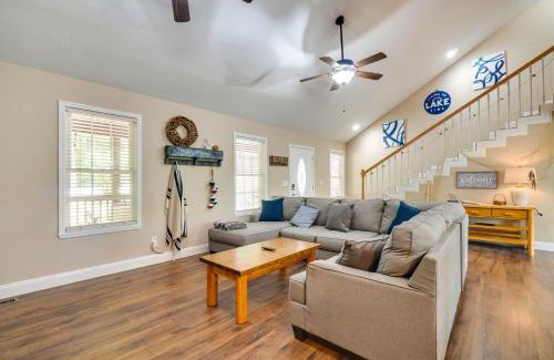 Byrdstown House | Cozy Tennessee Lake House with Grill and Fire Pit!