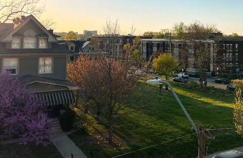 Southmoreland Condo | Cozy Third Floor Condo with Patio, Historic Charm in Walkable Neighborhood