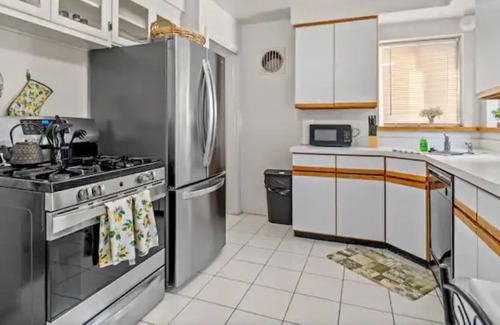 Inkster House | Cozy Three Bedroom Bungalow