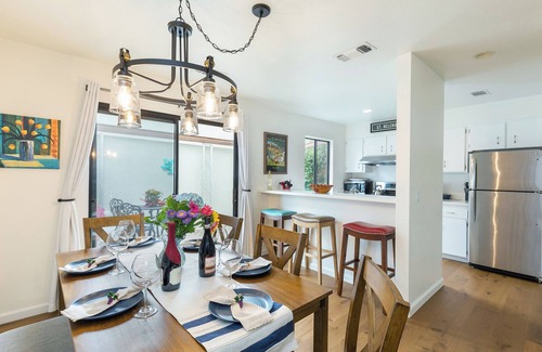St. Helena House | Cozy three-bedroom townhome in the heart of St. Helena