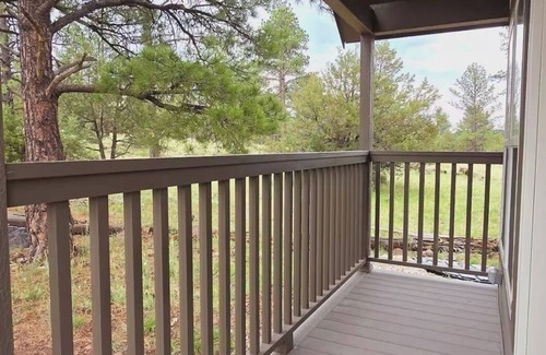 Page Cabin | Cozy Tiny Home King Room #24Bn