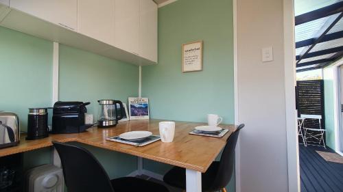 New Plymouth House | Cozy Tiny House Near The Beach