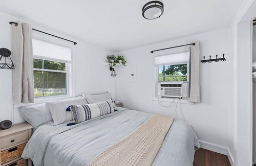 Dublin House | Cozy Tiny House on Main Street. Fully Renovated.